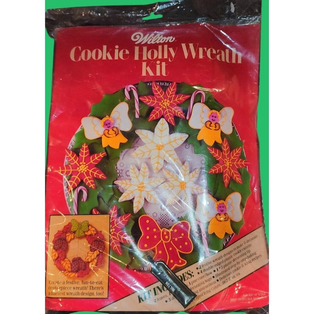 Wilton Cookie Holly Wreath Kit New Old Stock